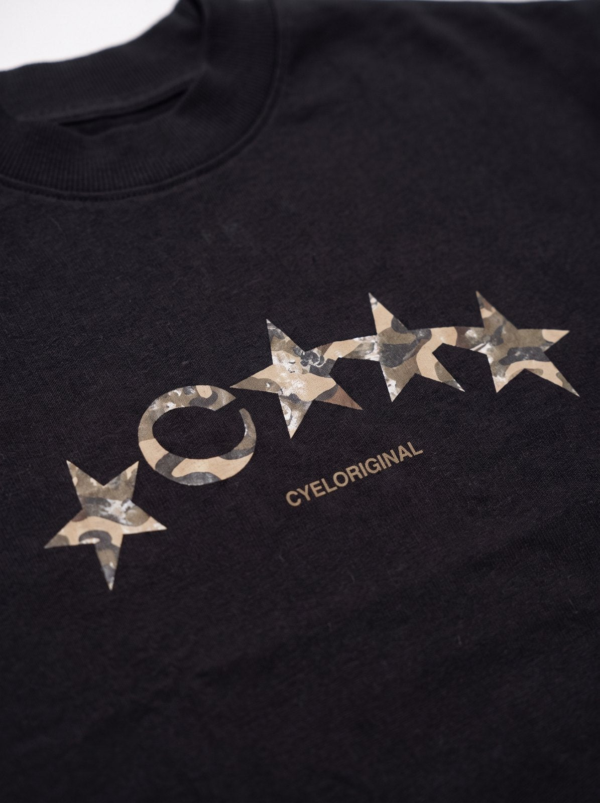 Tee Étoiles — Noir