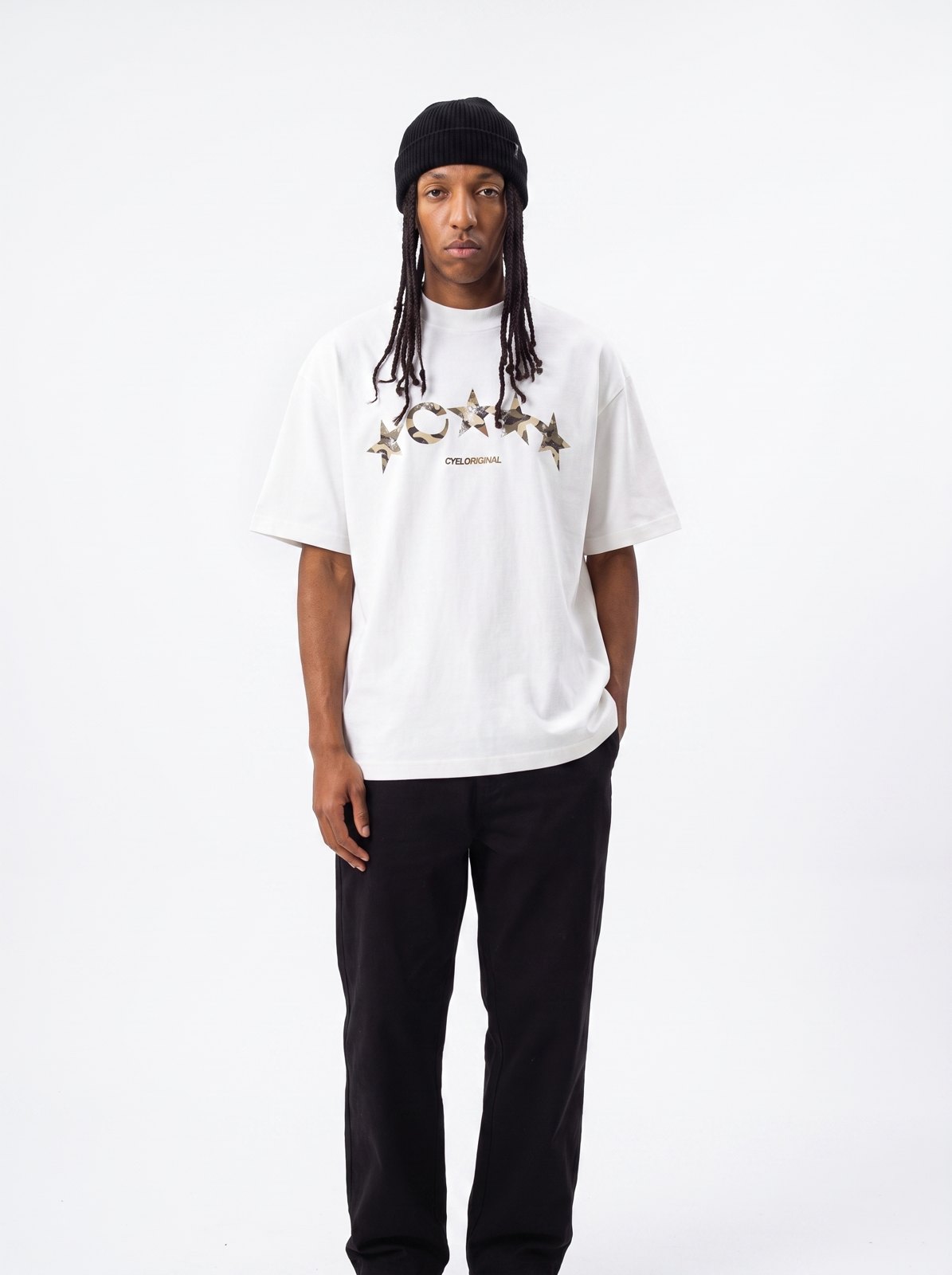 Tee Étoiles — Blanc, logo beige